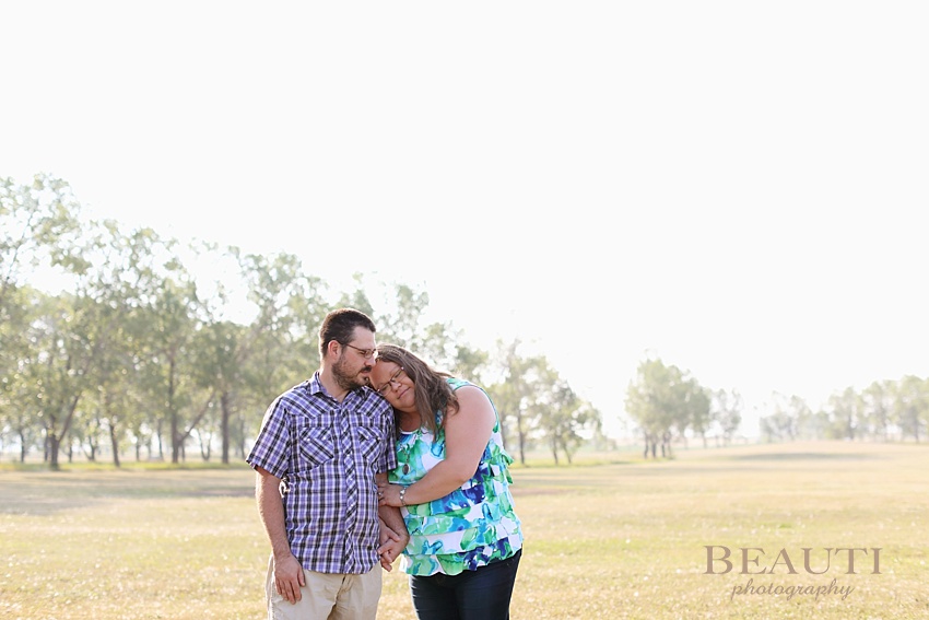 BEAUTI photography Oungre Park engagement photographer Saskatchewan wedding photographer summer engagement photo