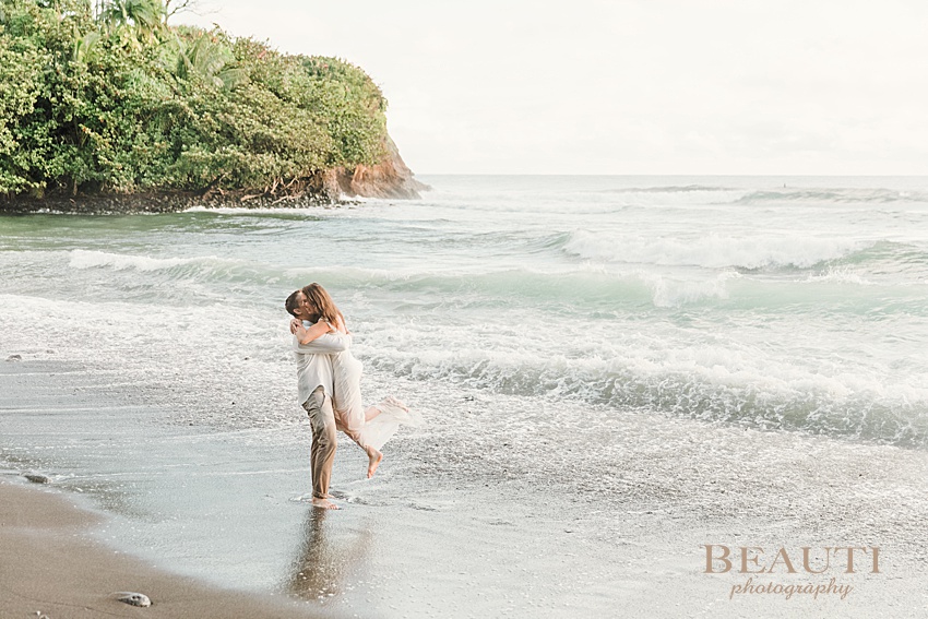 BEAUTI photography Big Island Hawaii pre-wedding photo shoot engagement photo