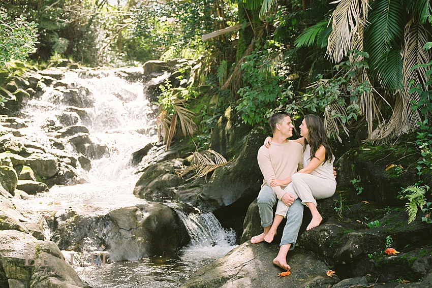 BEAUTI photography Big Island Hawaii waterfall photo shoot engagement photo
