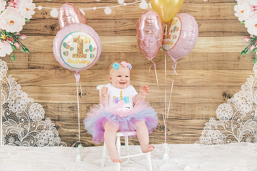BEAUTI photography Tribune Saskatchewan family lifestyle photographer birthday girl one year old baby
