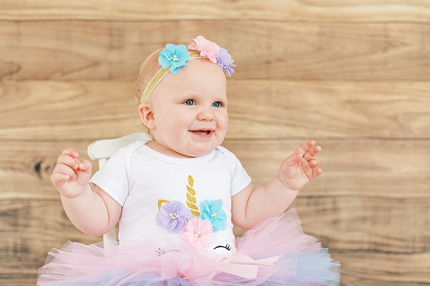 BEAUTI photography Saskatchewan family lifestyle photographer one year old baby girl