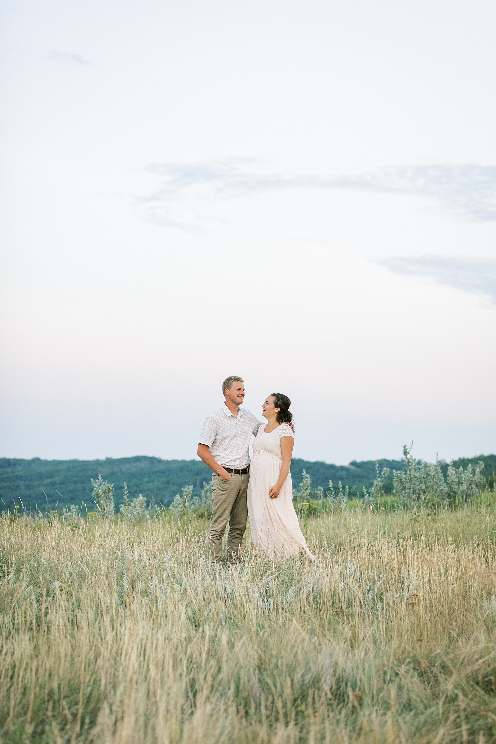 Jenelle Quigley Photography Manitoba lifestyle family photo session maternity