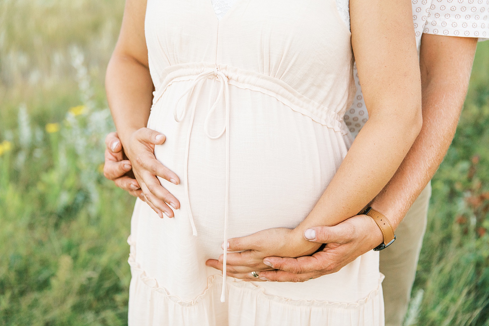 Jenelle Quigley Photography Manitoba lifestyle family photo session maternity