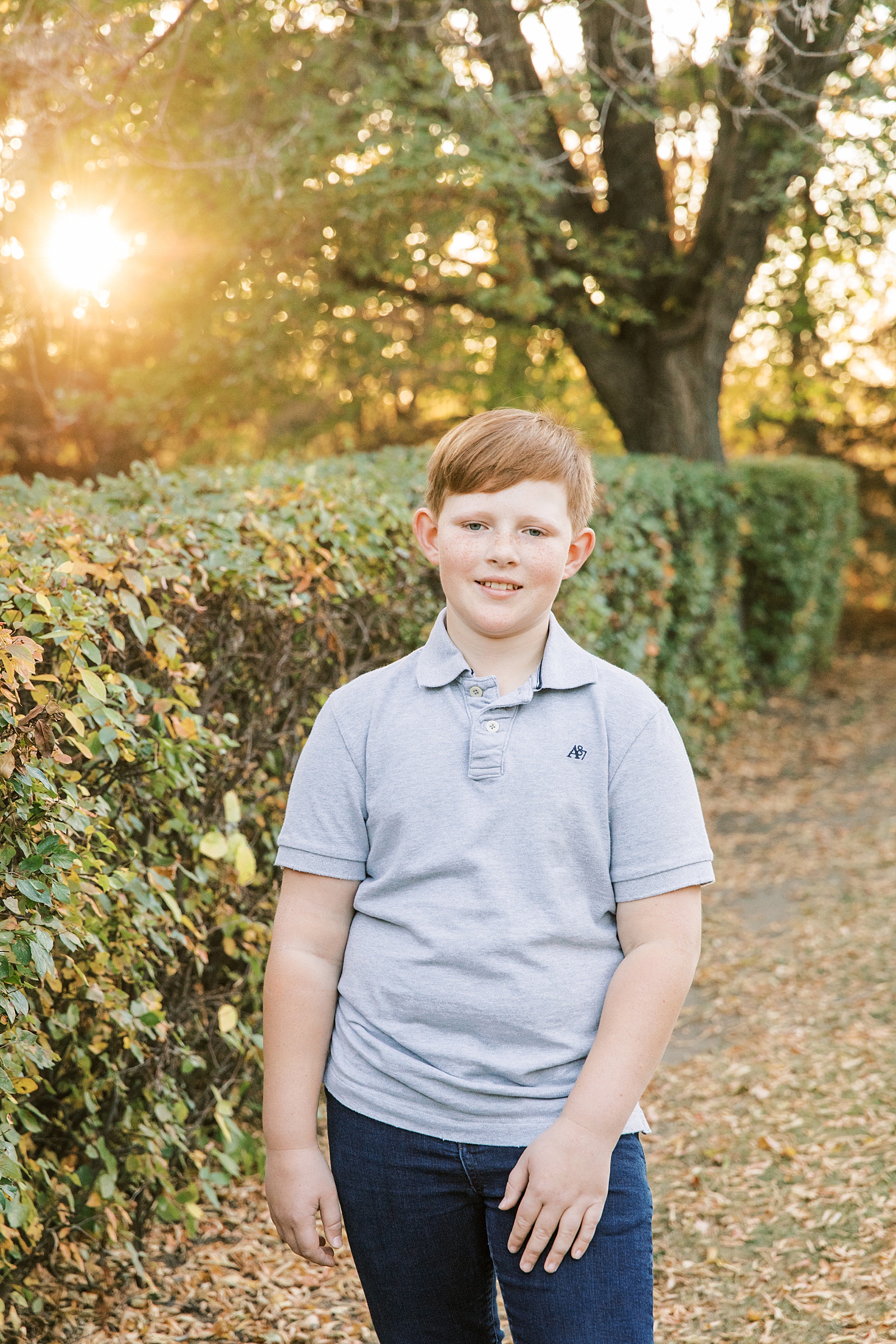 Jenelle Quigley Photography family lifestyle photographer Tribune Saskatchewan children portraits fall leaves