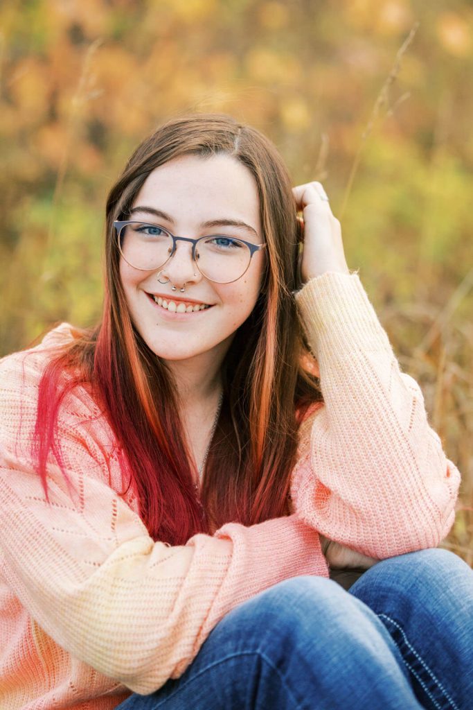 Jenelle Quigley Photography Weyburn lifestyle photographer Class of 2024 Nickle Lake fall grad casuals sunset
