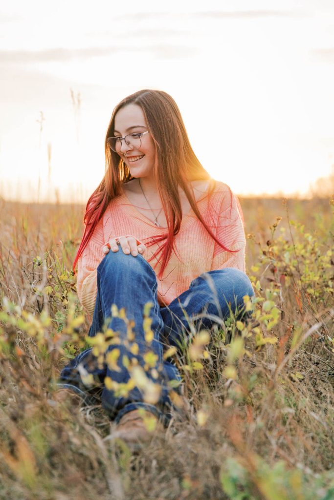 Jenelle Quigley Photography Weyburn lifestyle photographer Class of 2024 Nickle Lake fall grad casuals sunset