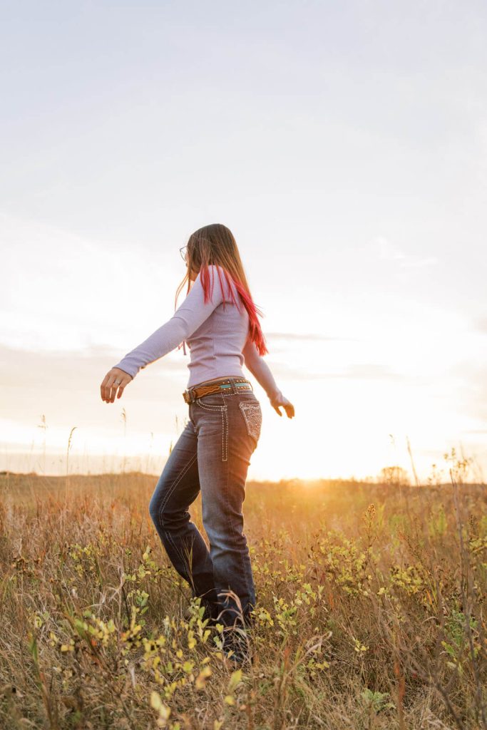 Jenelle Quigley Photography Weyburn lifestyle photographer WCS Grad Class of 2024 Nickle Lake fall grad casuals sunset