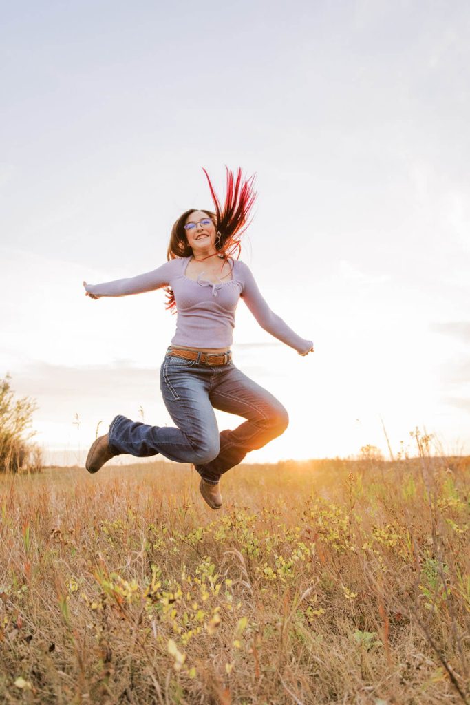 Jenelle Quigley Photography Weyburn lifestyle photographer WCS Grad Class of 2024 Nickle Lake fall grad casuals sunset