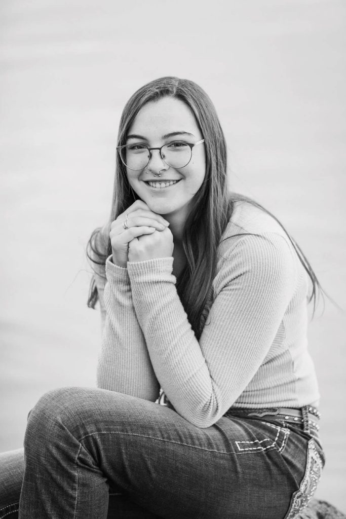 Jenelle Quigley Photography Weyburn lifestyle photographer Class of 2024 Nickle Lake fall grad casuals sunset