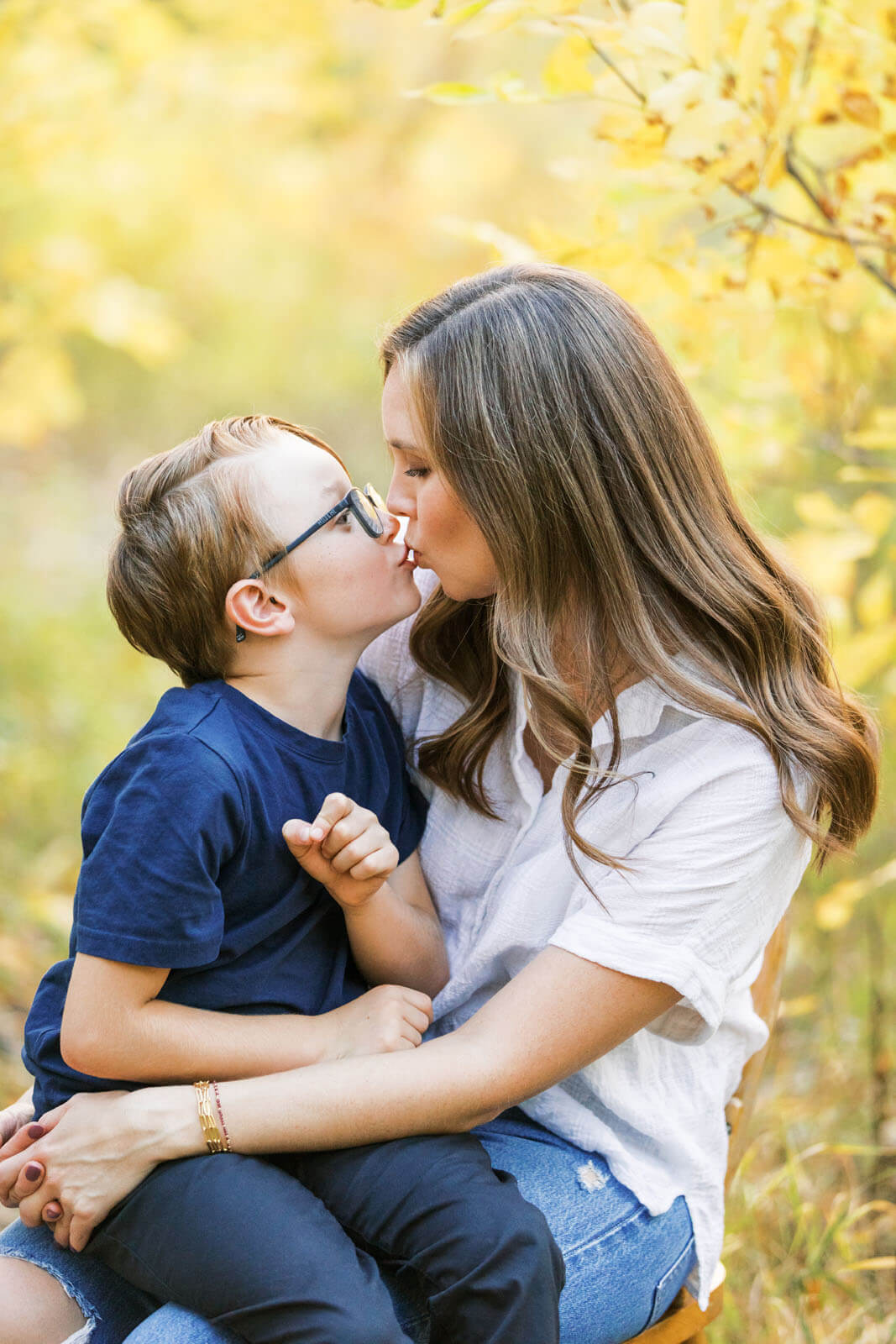 Jenelle Quigley Photography Weyburn Saskatchewan family lifestyle photographer Weyburn fall minis 2023