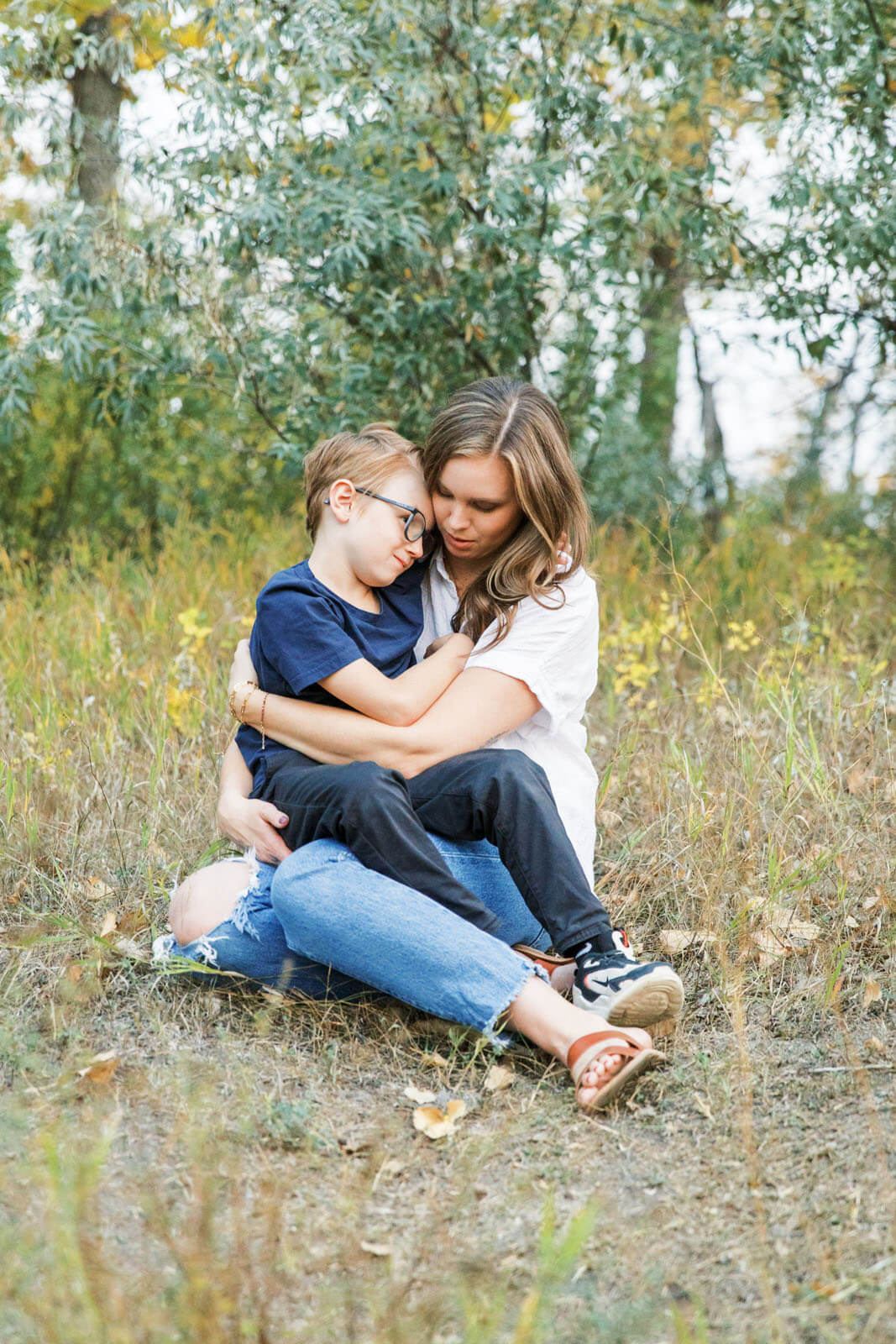 Jenelle Quigley Photography Weyburn Saskatchewan family lifestyle photographer Weyburn fall minis 2023