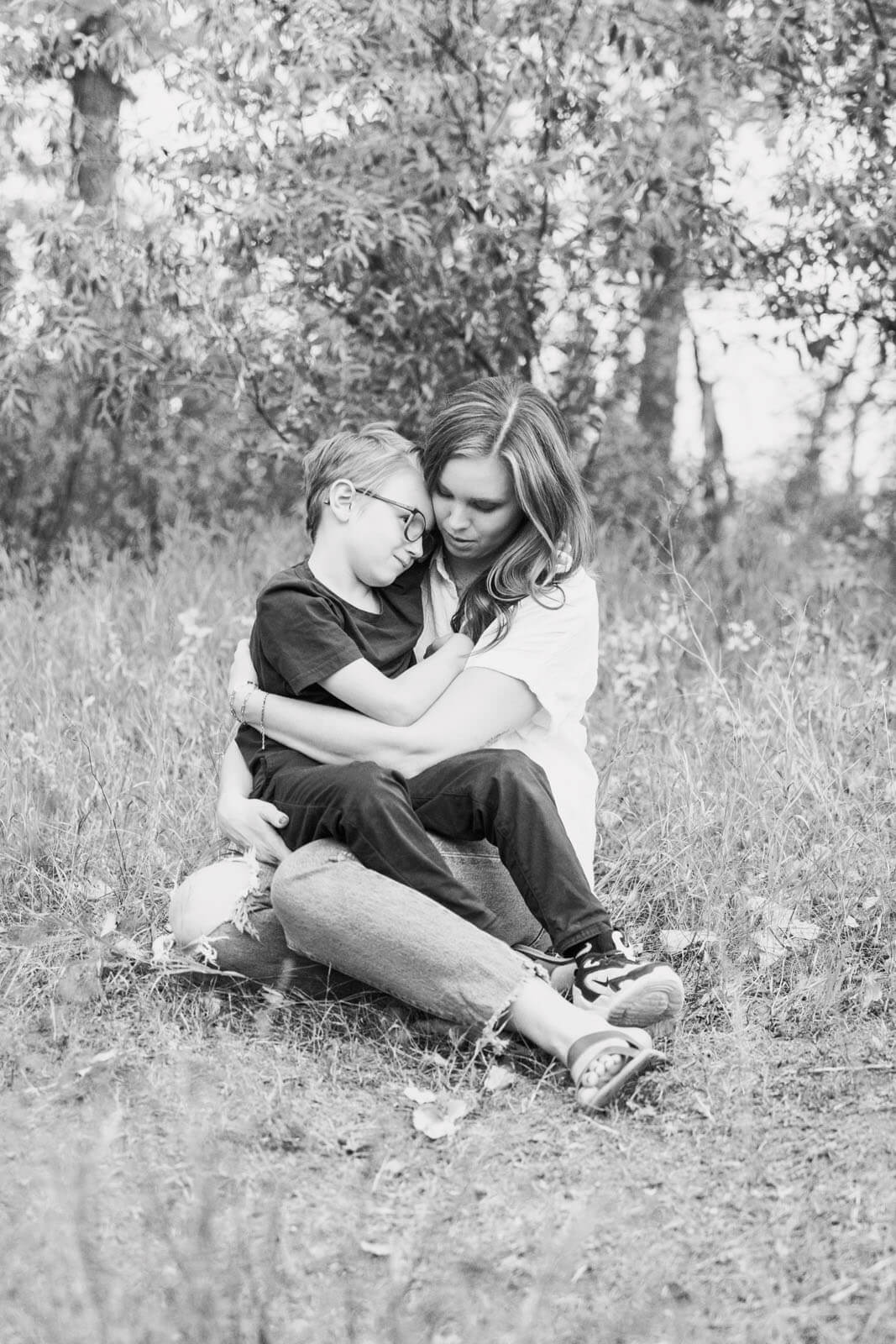 Jenelle Quigley Photography Weyburn Saskatchewan family lifestyle photographer Weyburn fall minis 2023