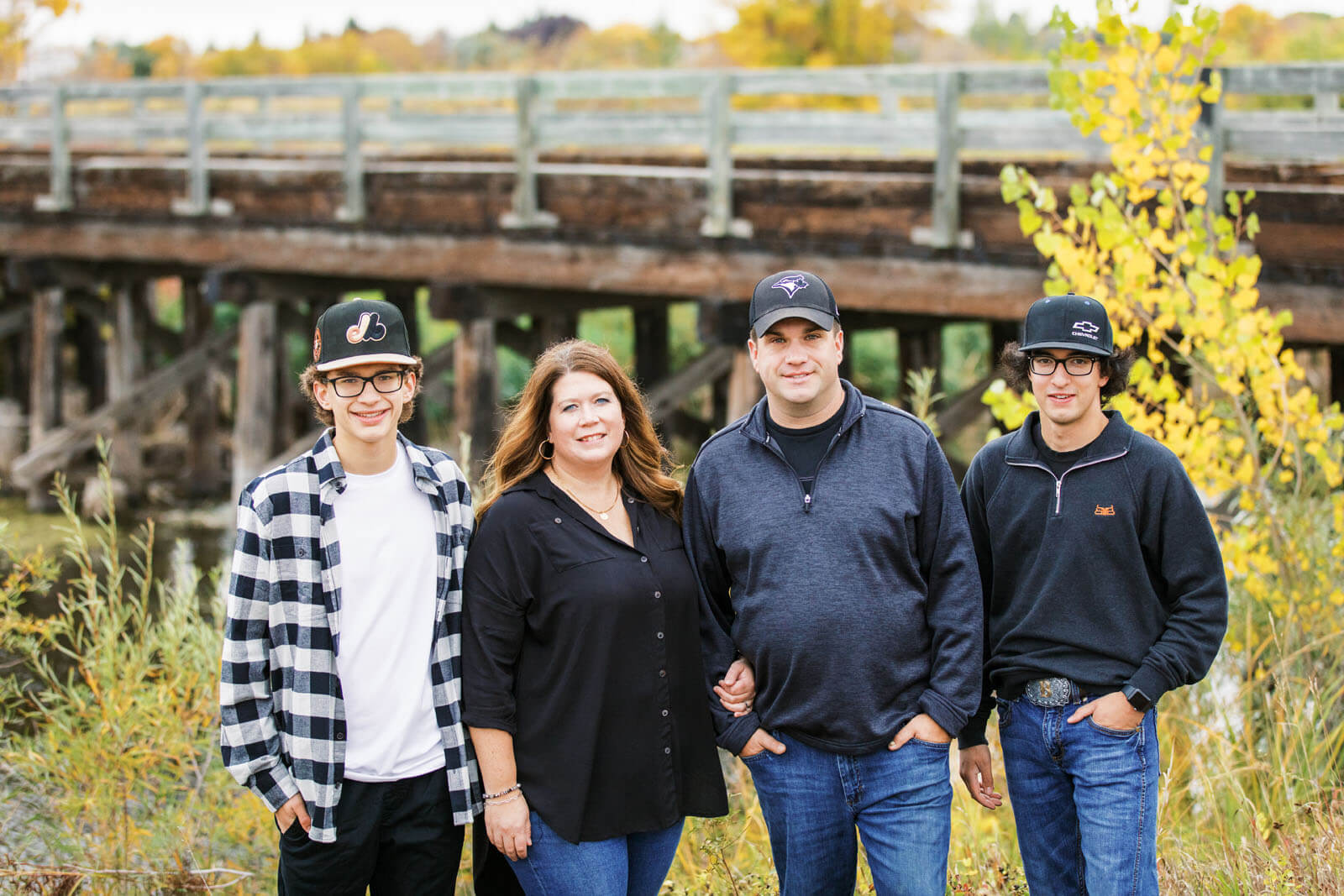 Jenelle Quigley Photography Weyburn Saskatchewan family lifestyle photographer Weyburn fall minis 2023