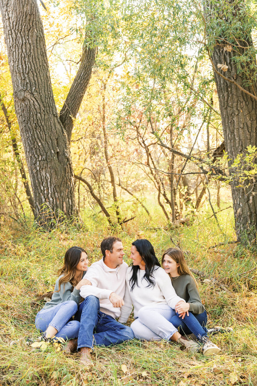Jenelle Quigley Photography Weyburn Saskatchewan family lifestyle photographer Weyburn fall minis 2023