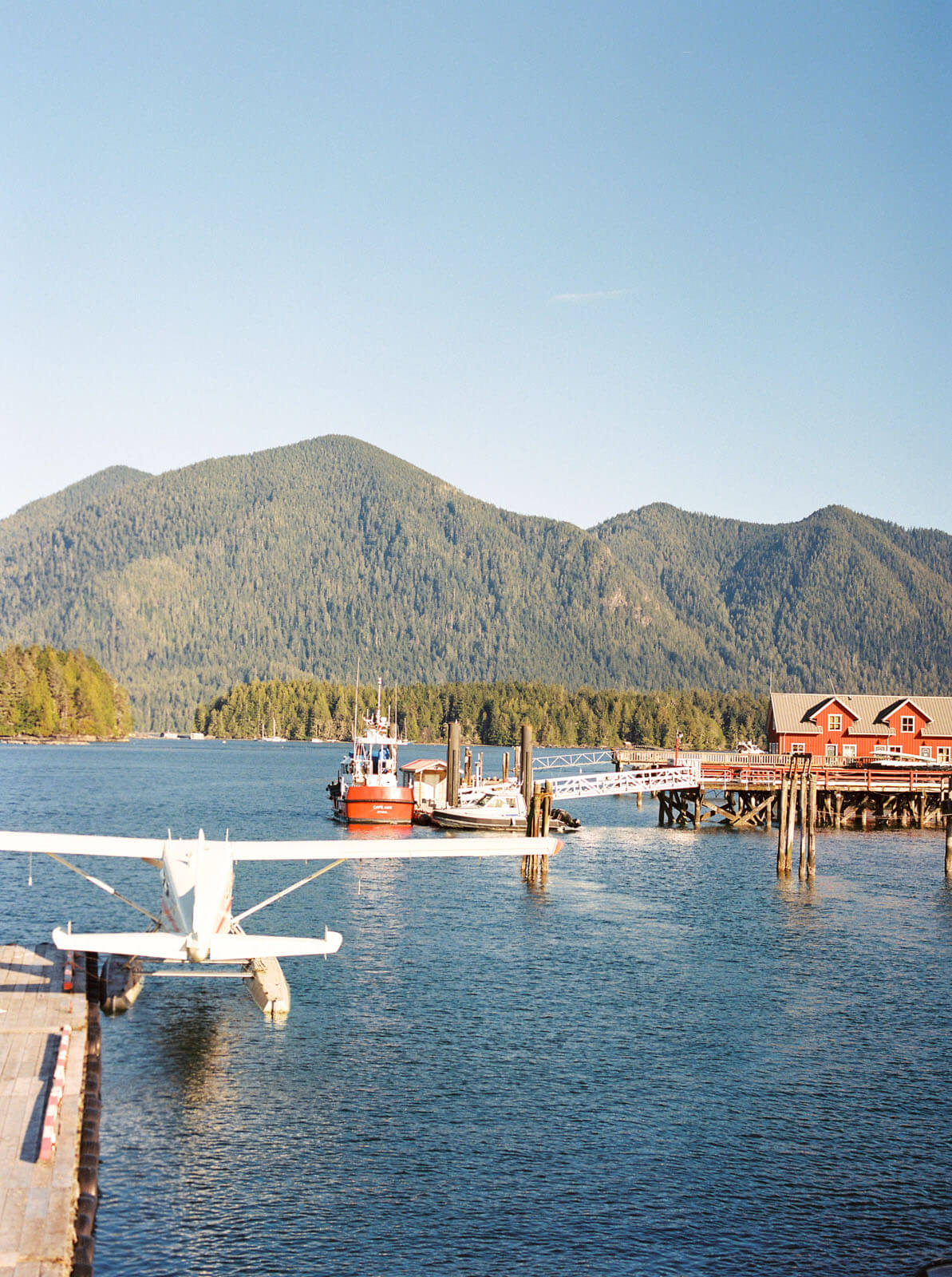 Jenelle Quigley Photography Vancouver Island travel photographer water taxi Tofino seaplane