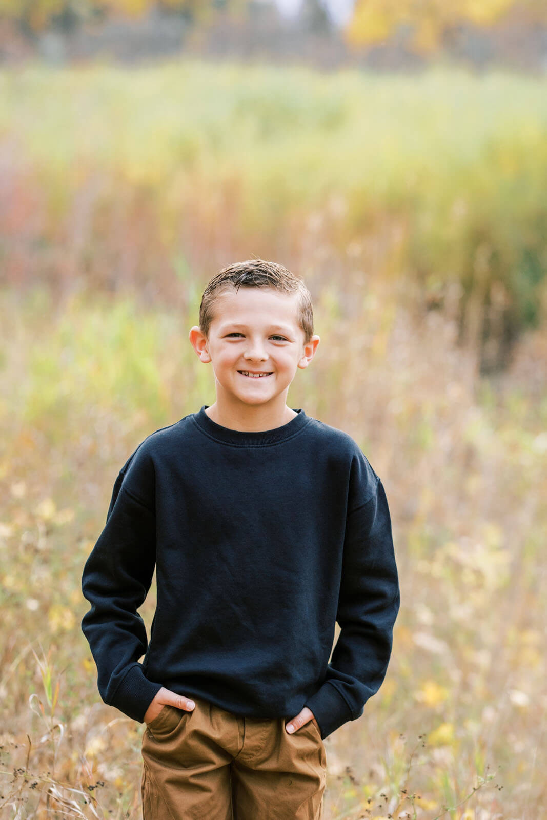 Jenelle Quigley Photography Saskatchewan family lifestyle photographer Weyburn kid portrait outdoors autumn