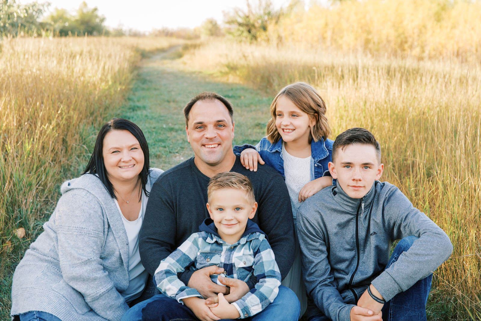 Jenelle Quigley Photography Weyburn family lifestyle photographer fall 2023 photos