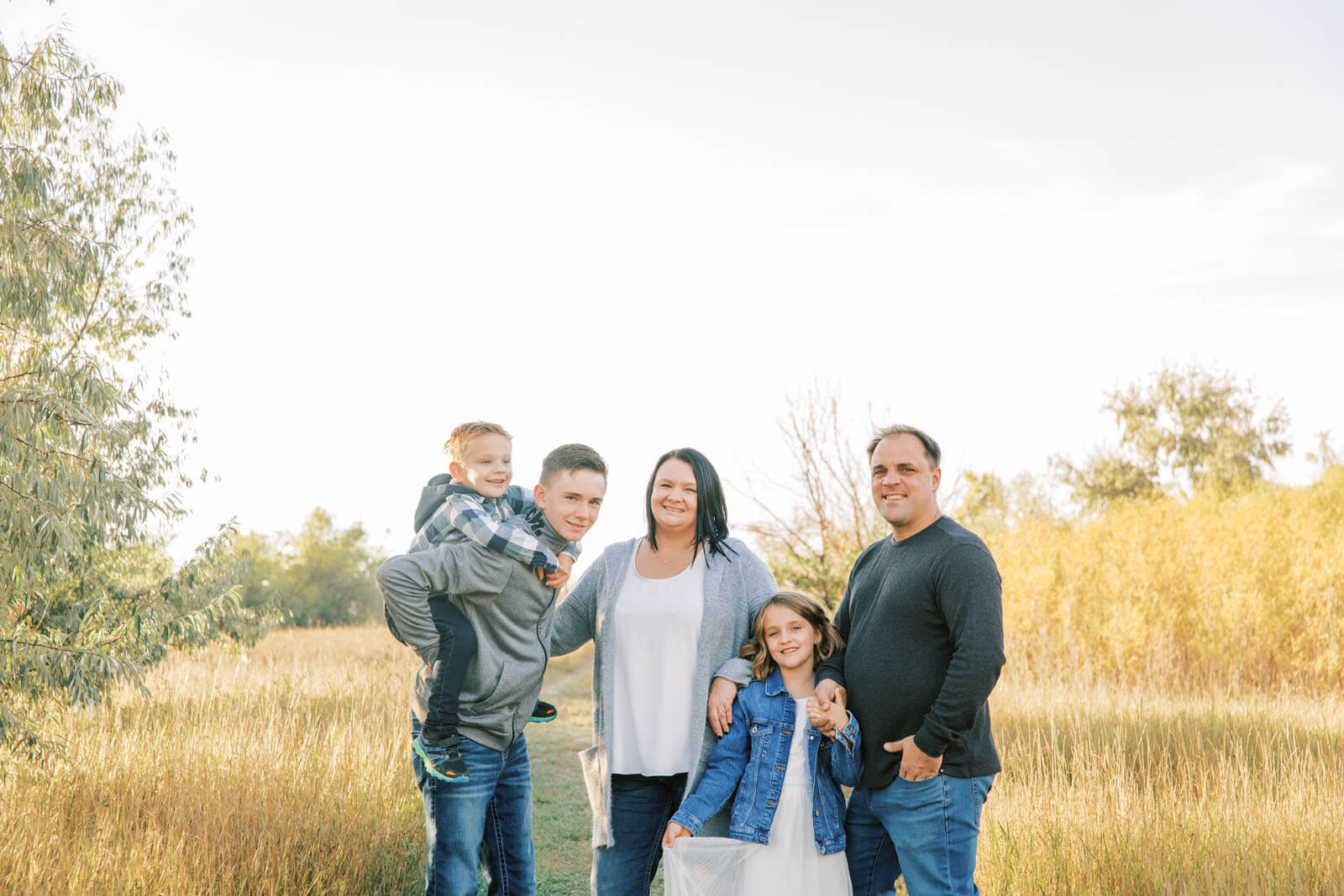 Jenelle Quigley Photography Weyburn family lifestyle photographer fall 2023 photos