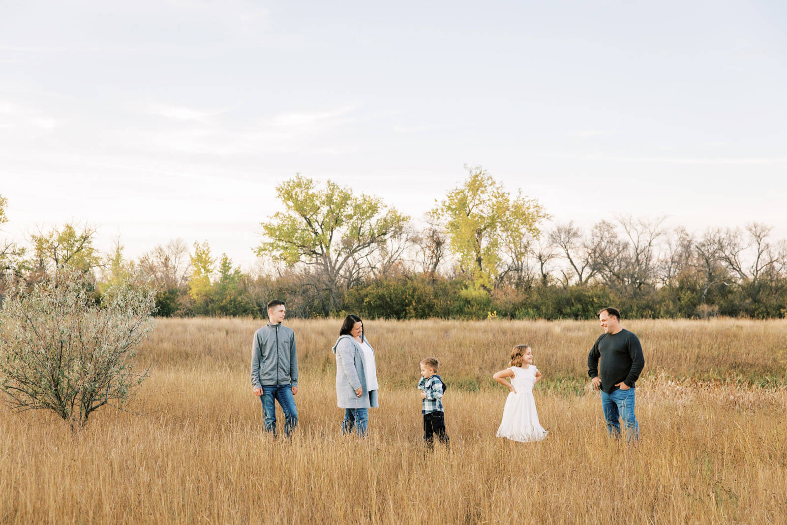 Jenelle Quigley Photography Weyburn family lifestyle photographer fall 2023 photos