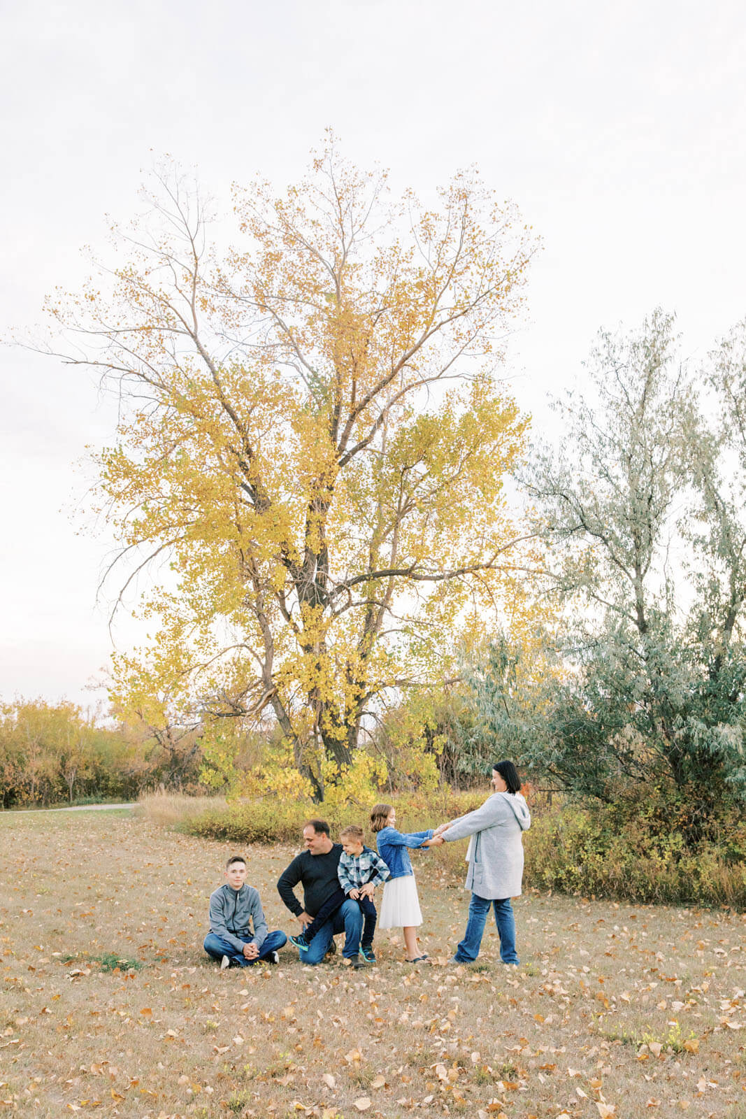 Jenelle Quigley Photography Weyburn family lifestyle photographer fall 2023 photos