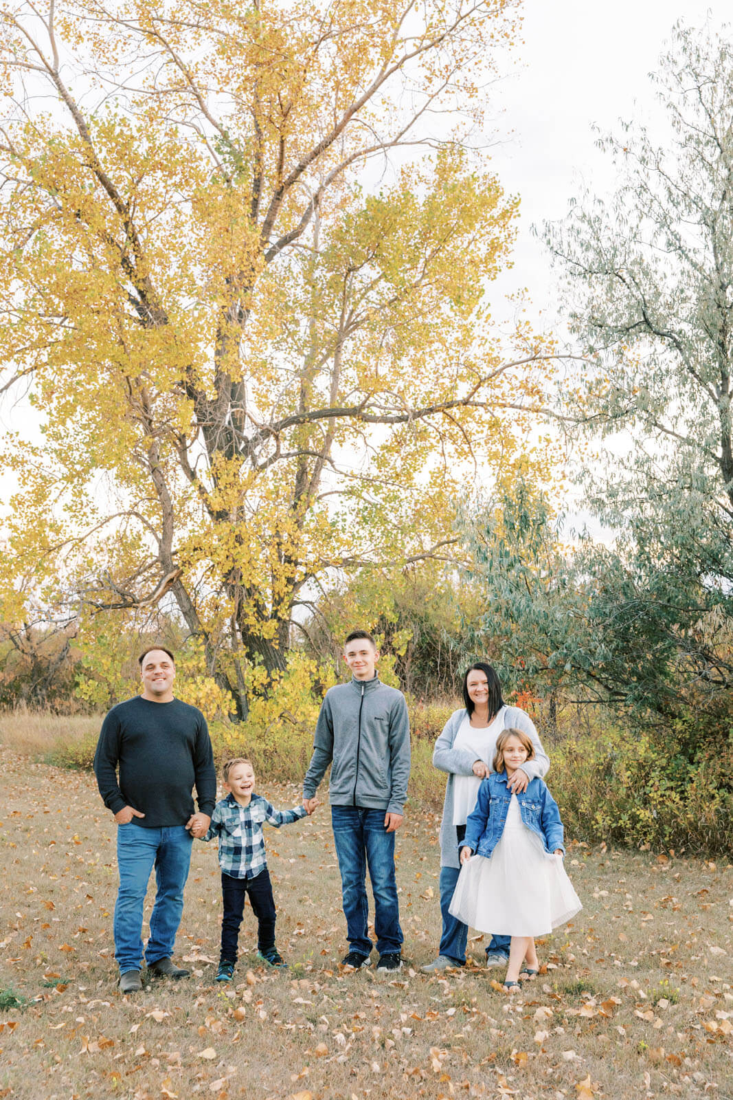Jenelle Quigley Photography Weyburn family lifestyle photographer fall 2023 photos