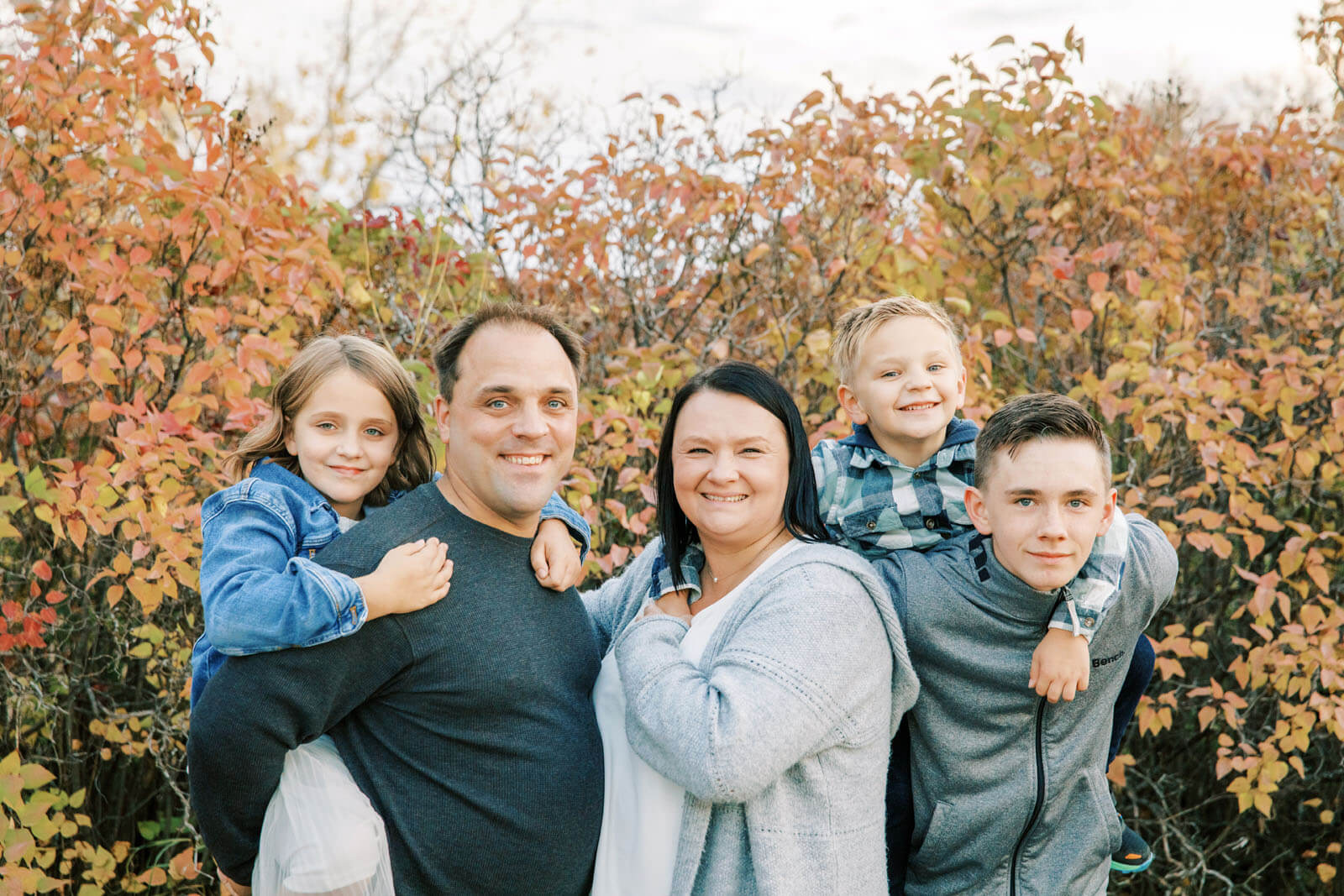 Jenelle Quigley Photography Weyburn family lifestyle photographer fall 2023 photos