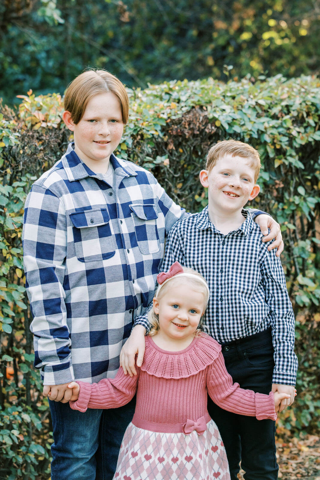 Jenelle Quigley Photography Weyburn Saskatchewan family lifestyle photographer autumn photo session children portraits siblings