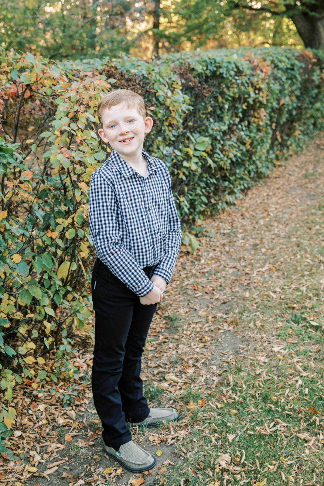 Jenelle Quigley Photography Weyburn Saskatchewan family lifestyle photographer autumn photo session children portraits
