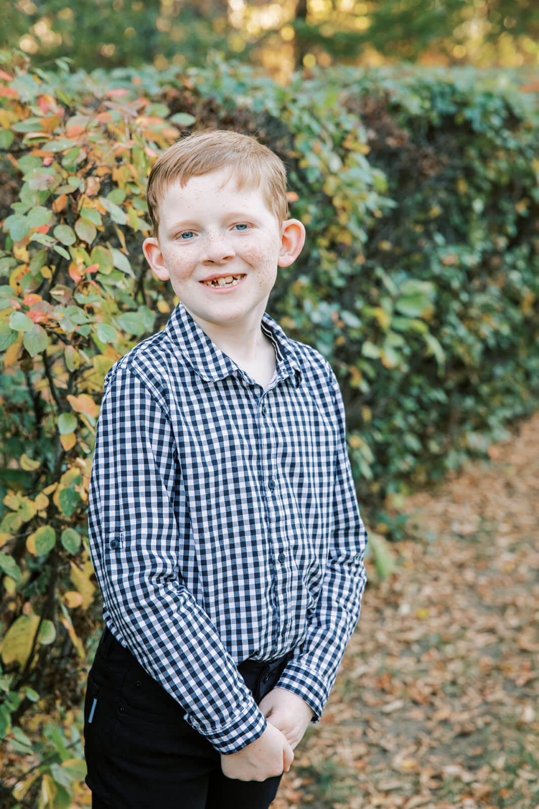 Jenelle Quigley Photography Weyburn Saskatchewan family lifestyle photographer autumn photo session children portraits