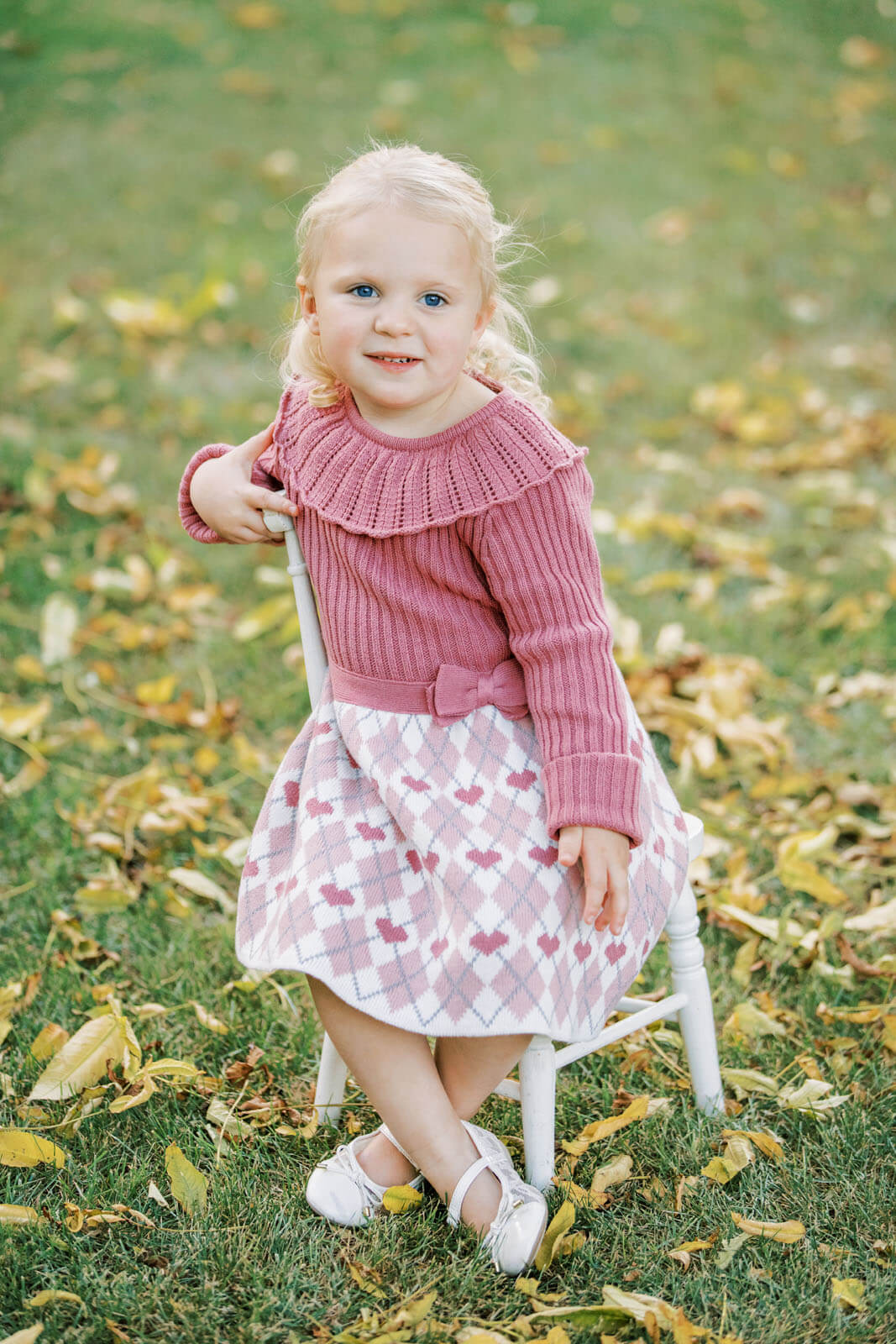 Jenelle Quigley Photography Weyburn Saskatchewan family lifestyle photographer autumn photo session children portraits