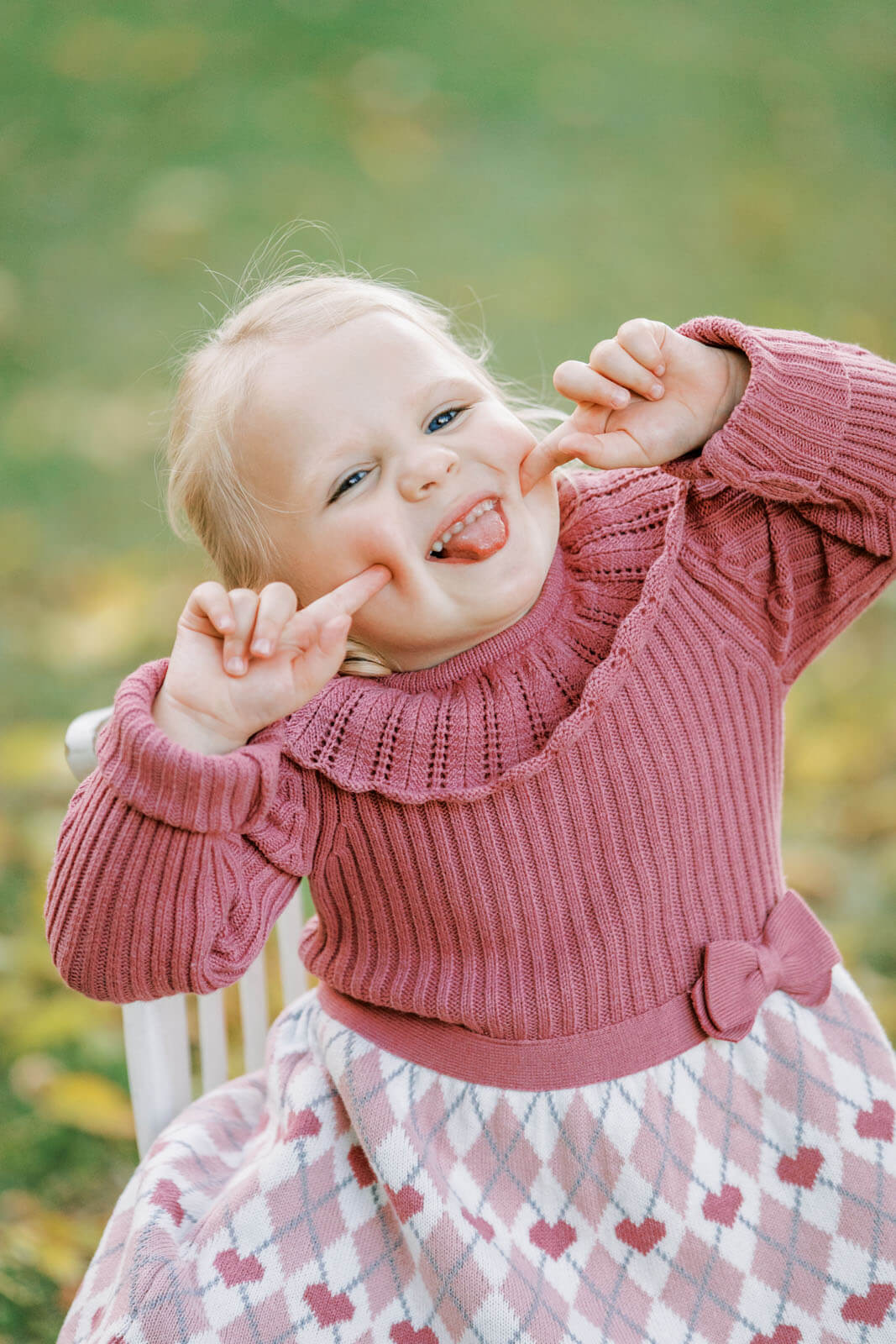 Jenelle Quigley Photography Weyburn Saskatchewan family lifestyle photographer autumn photo session children portraits