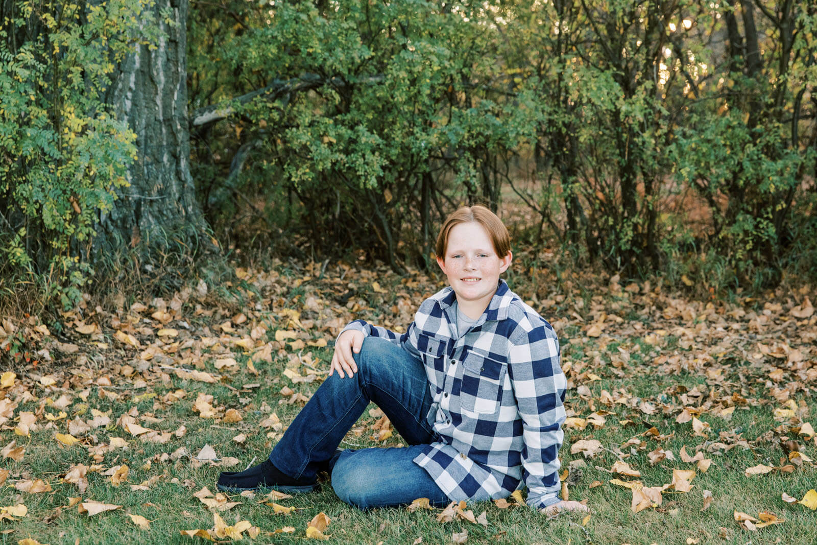 Jenelle Quigley Photography Weyburn Saskatchewan family lifestyle photographer autumn photo session children portraits