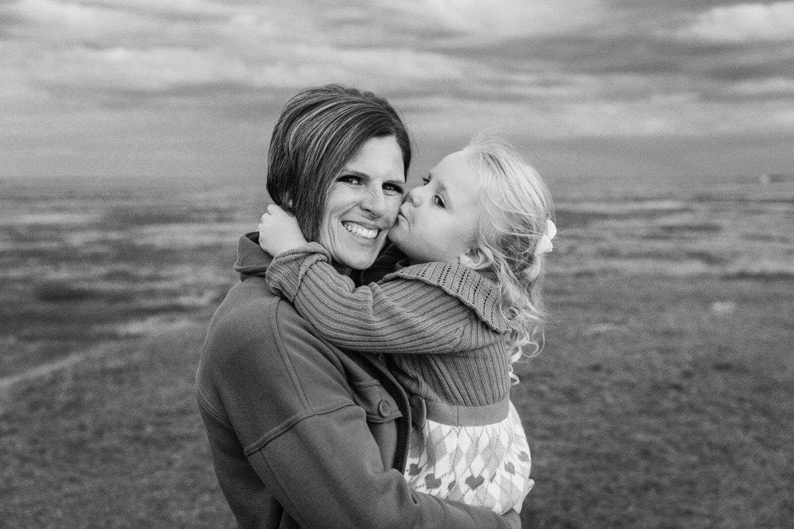 Jenelle Quigley Photography Weyburn Saskatchewan family lifestyle photographer autumn photo session mother and daughter
