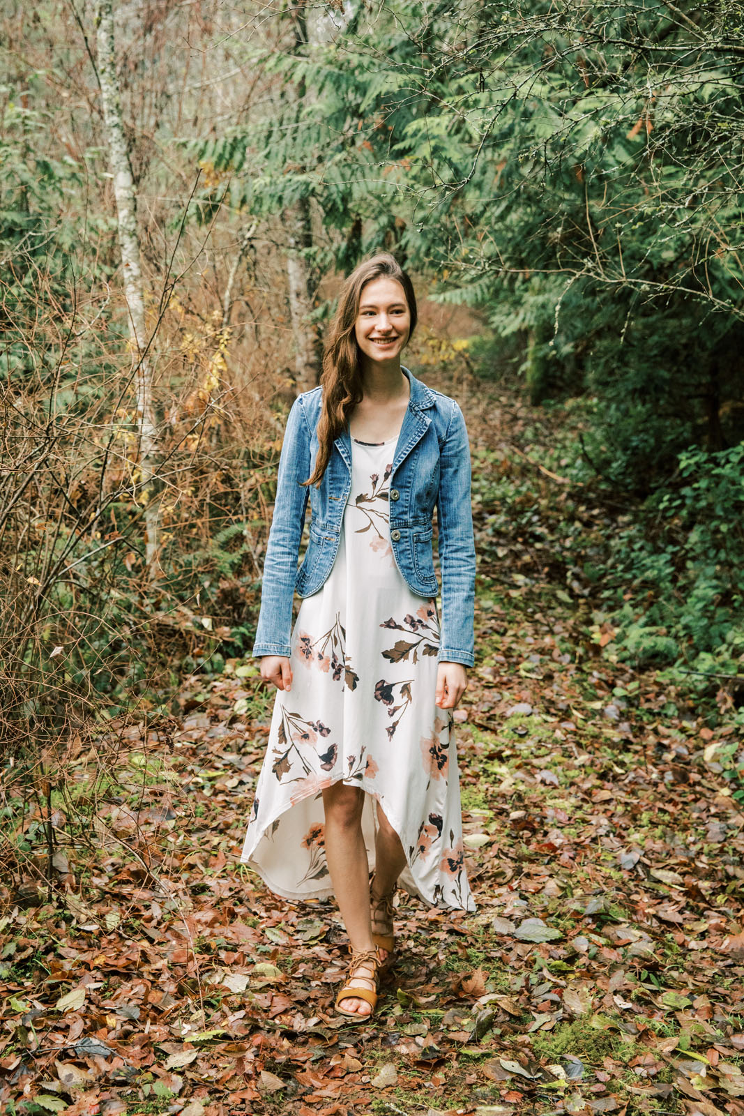 Jenelle Quigley Photography Vancouver Island winter session family lifestyle photographer forest acreage
