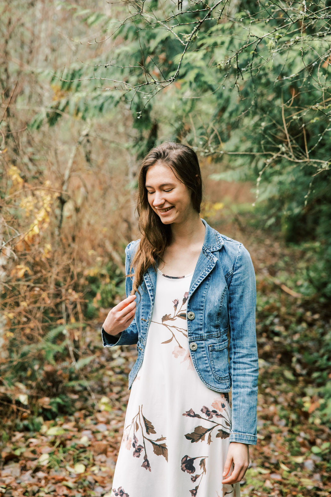 Jenelle Quigley Photography Vancouver Island winter session family lifestyle photographer forest acreage