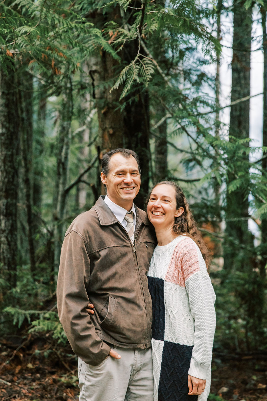 Jenelle Quigley Photography British Columbia lifestyle photographer forest acreage couple portraits