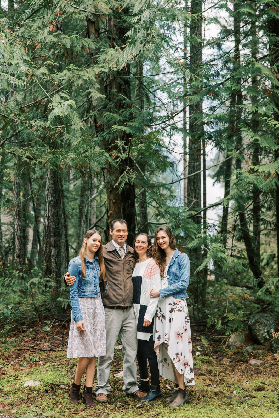 Jenelle Quigley Photography British Columbia lifestyle photographer forest acreage family portraits