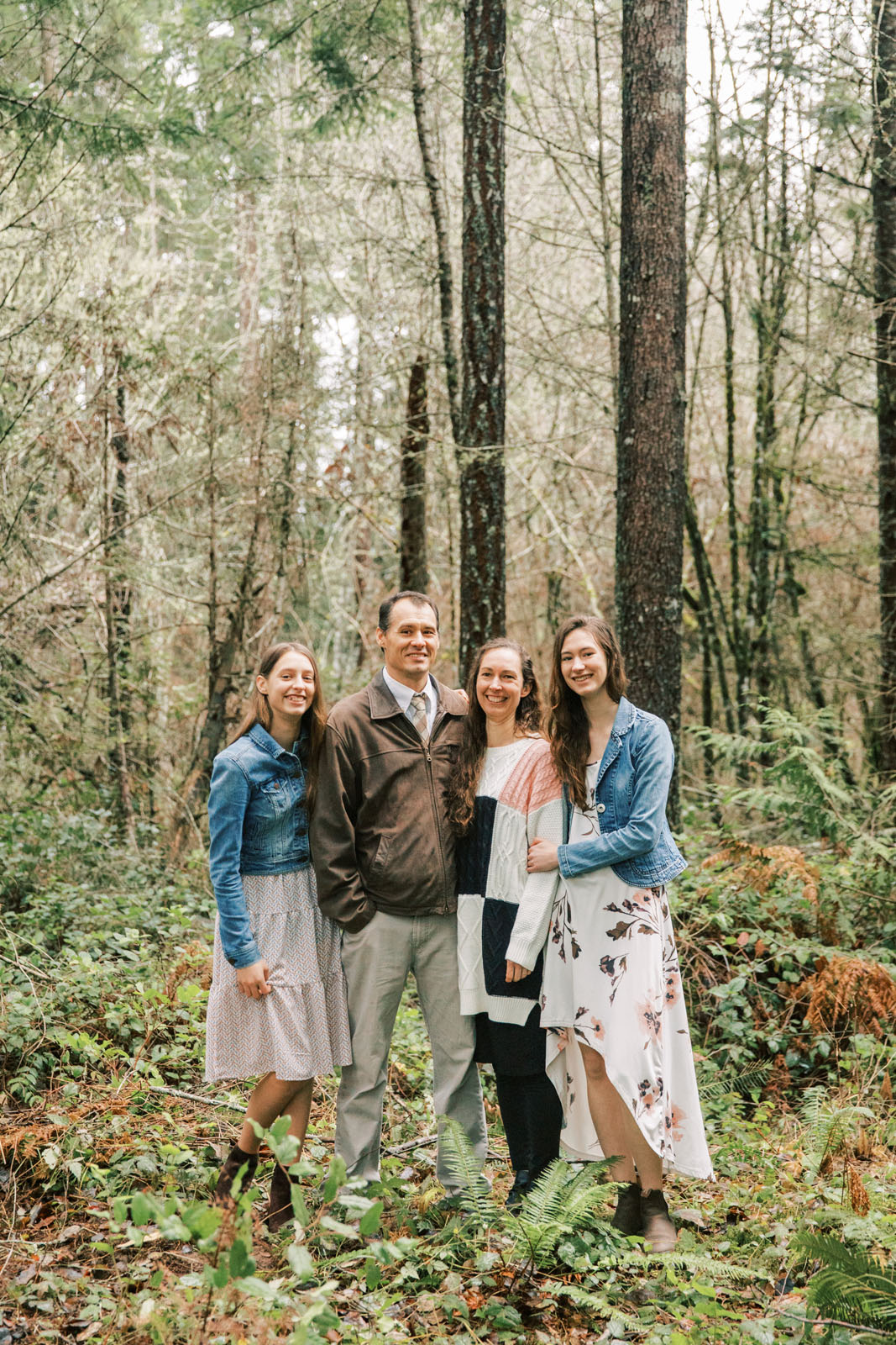 Jenelle Quigley Photography British Columbia lifestyle photographer forest acreage family portraits