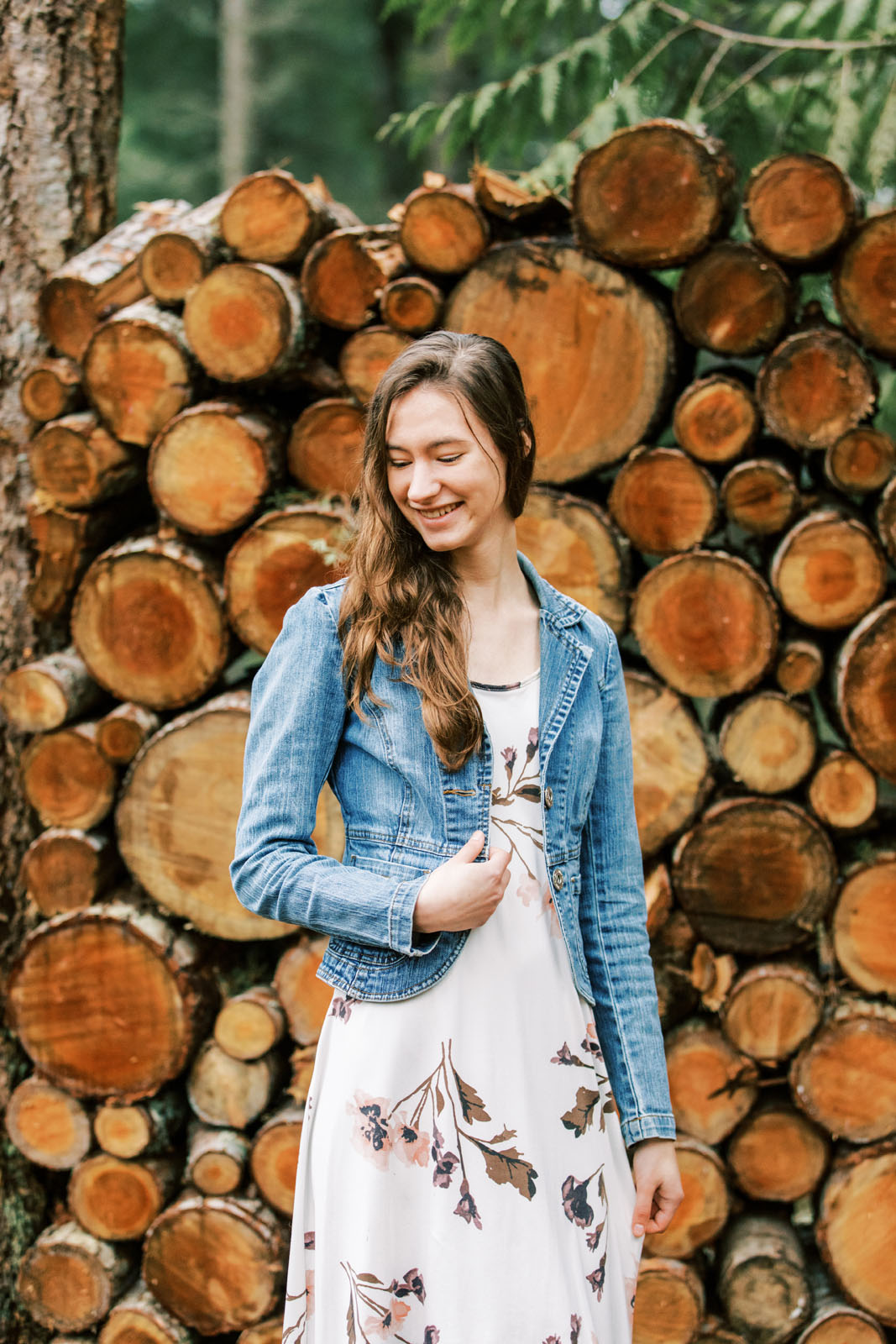 Jenelle Quigley Photography British Columbia lifestyle photographer high school grad casual portraits wood pile