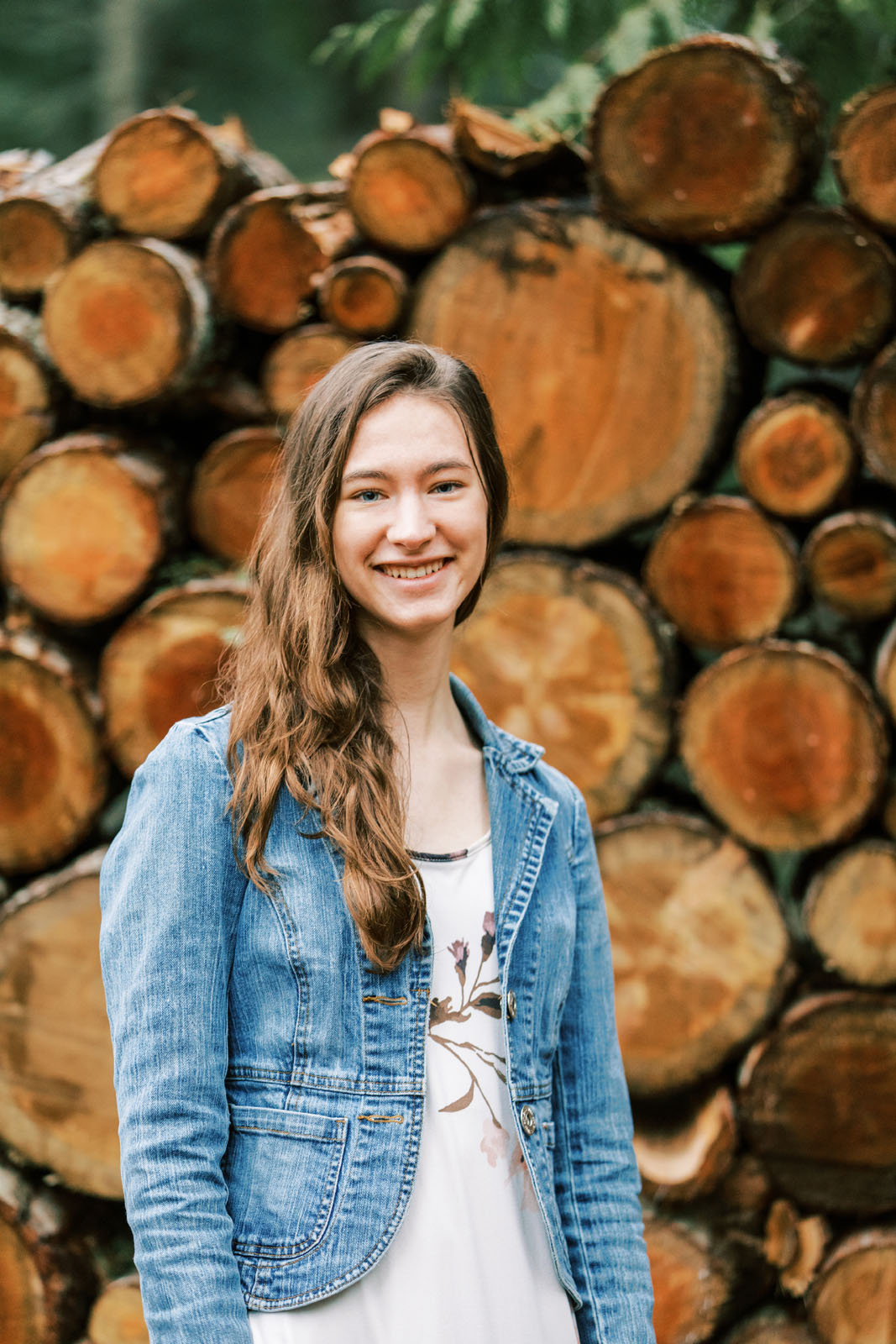 Jenelle Quigley Photography British Columbia lifestyle photographer high school grad casual portraits wood pile